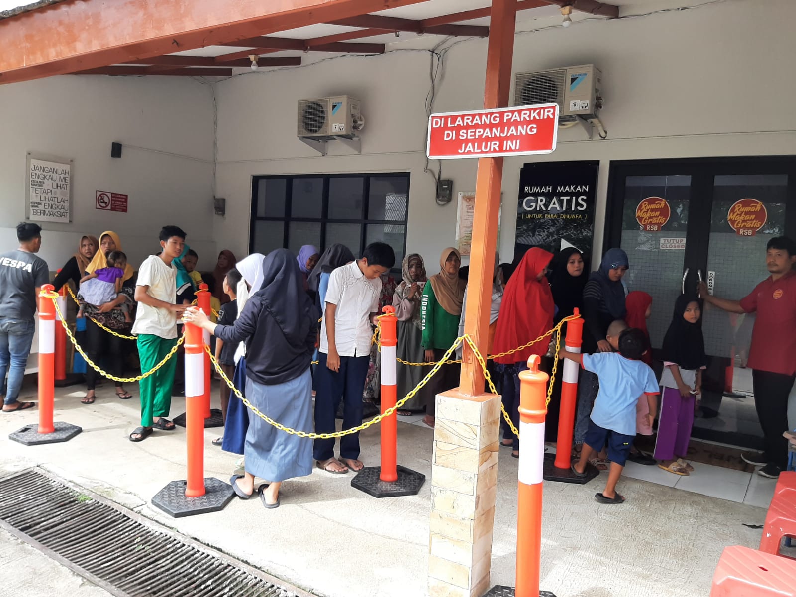 Rumah Makan Gratis RSB